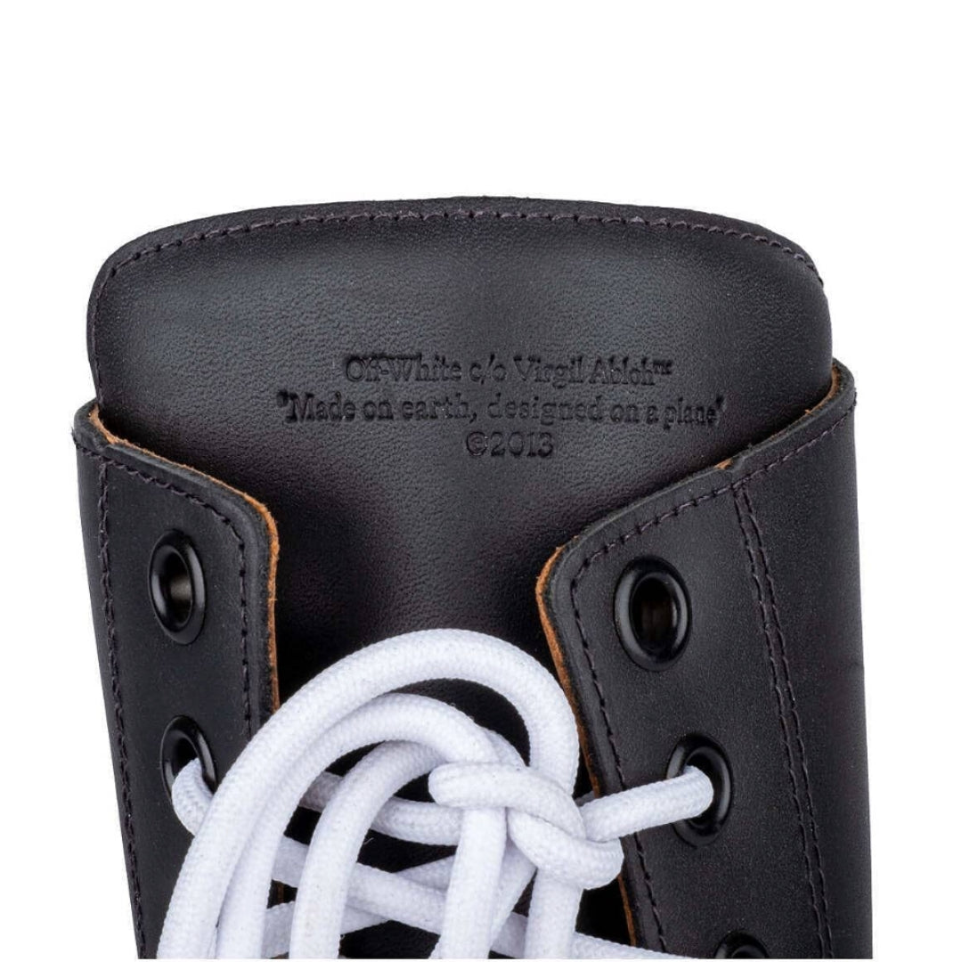 Off-White Anfibio